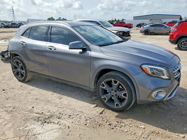2018 MERCEDES-BENZ GLA GLA250