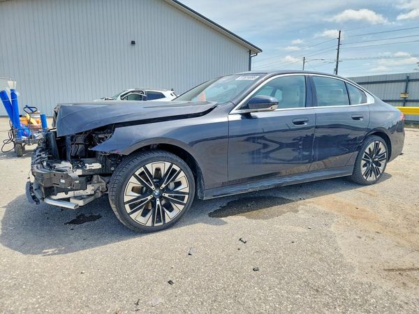 2024 BMW 530