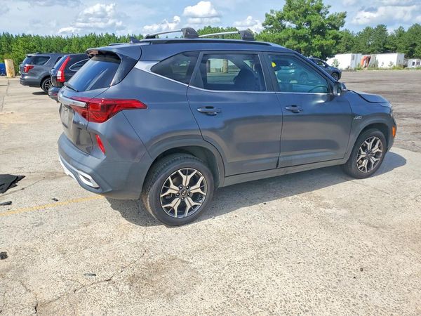 2021 KIA SELTOS EX