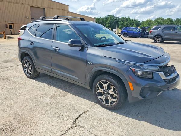 2021 KIA SELTOS EX