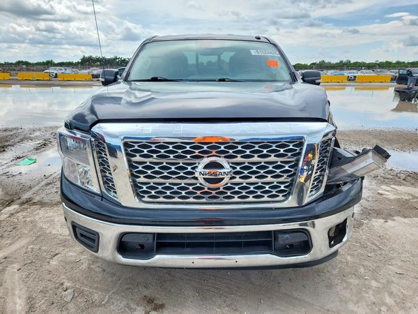 2018 NISSAN TITAN