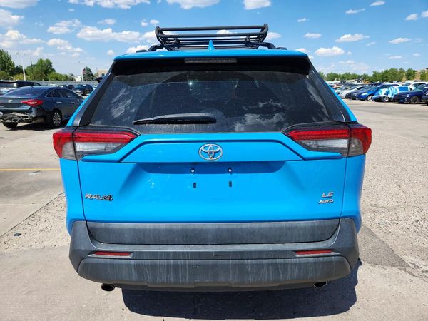 2020 TOYOTA RAV4 LE