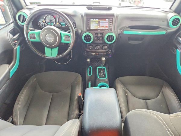 2017 JEEP WRANGLER UNLIMITED SAHARA 4X4