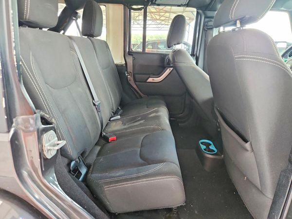 2017 JEEP WRANGLER UNLIMITED SAHARA 4X4