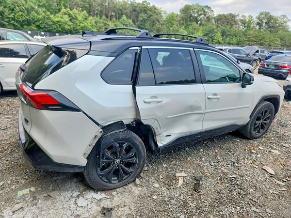 2025 TOYOTA RAV4 XSE