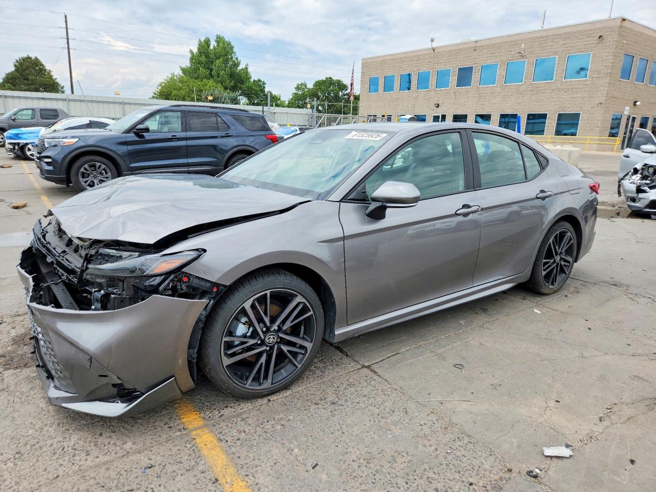 2025 TOYOTA CAMRY