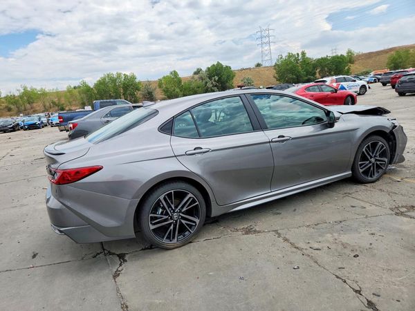 2025 TOYOTA CAMRY
