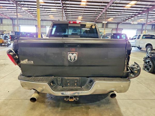 2015 RAM 1500 SLT