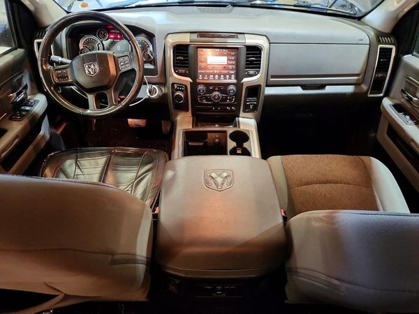2015 RAM 1500 SLT
