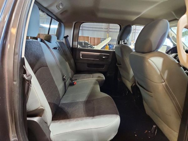 2015 RAM 1500 SLT