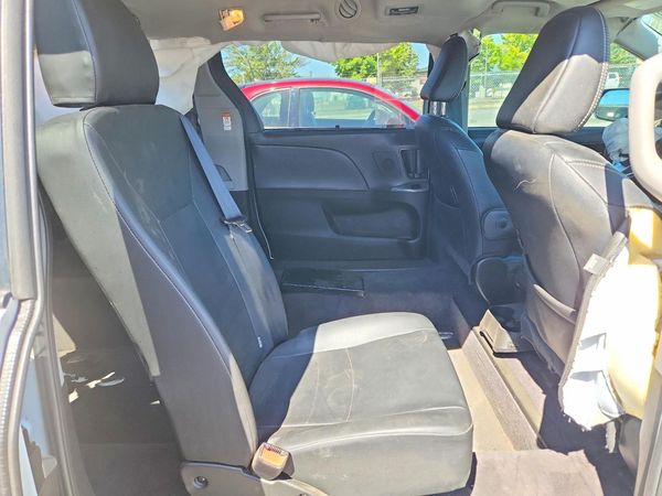 2019 TOYOTA SIENNA