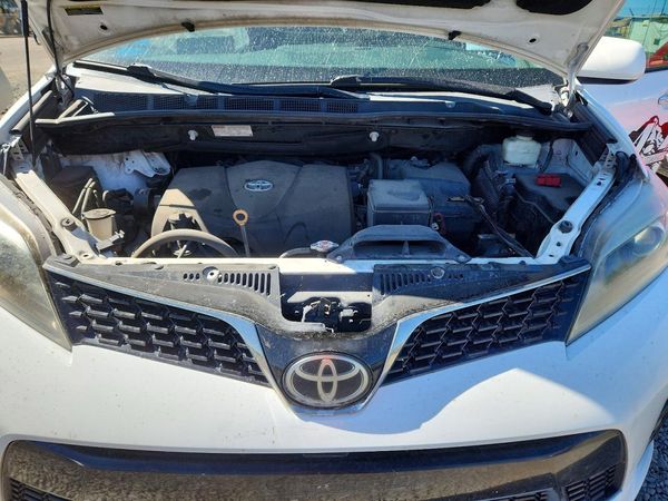 2019 TOYOTA SIENNA