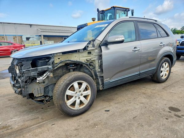 2013 KIA SORENTO