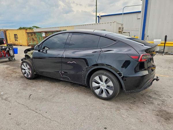 2022 TESLA MODEL Y