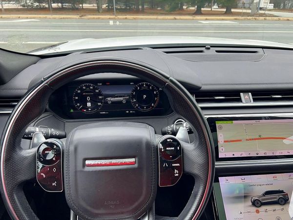 2018 LAND ROVER RANGE ROVER VELAR R-Dynamic HSE