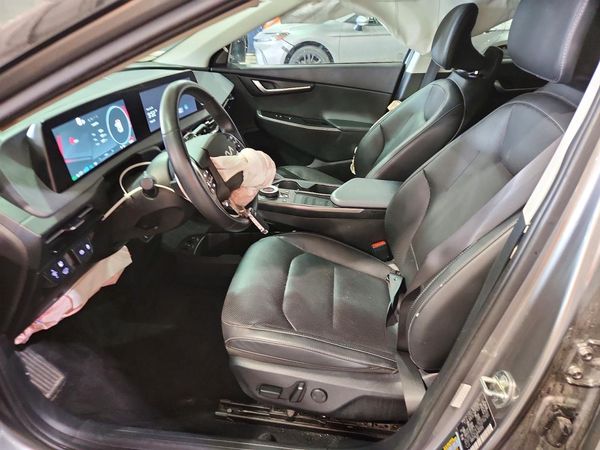 2023 KIA EV6 Light, Wind