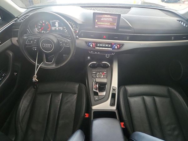 2017 AUDI A4 quattro Premium