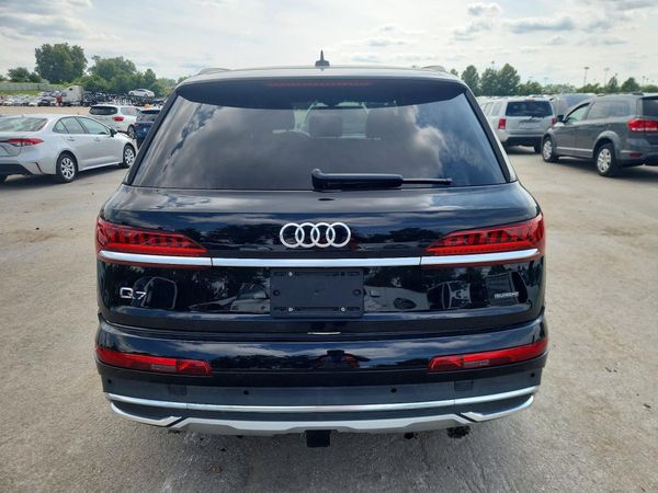 2023 AUDI Q7 quattro Premium Plus