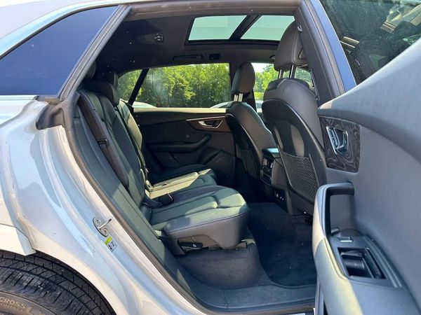 2019 AUDI Q8 Premium