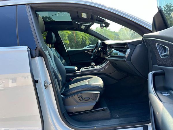 2019 AUDI Q8 Premium