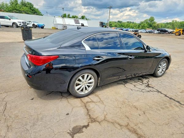 2016 INFINITI Q50