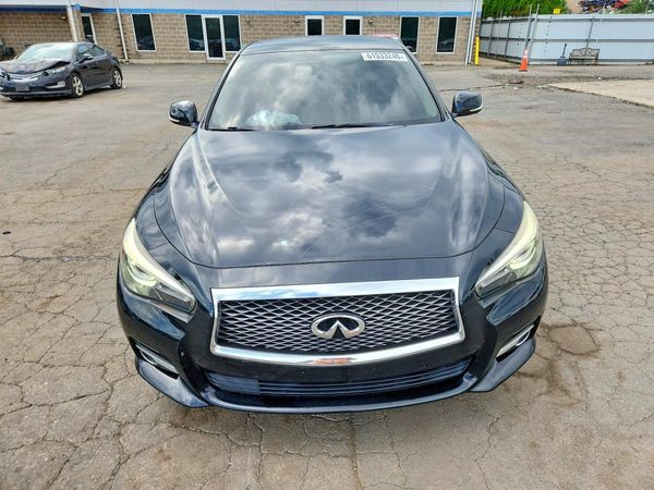2016 INFINITI Q50