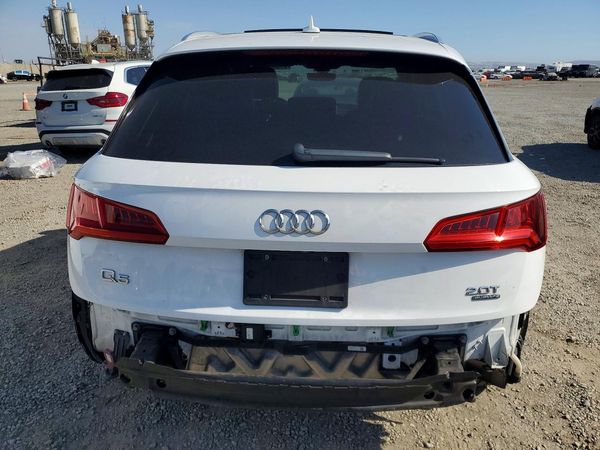 2018 AUDI Q5 quattro Prestige