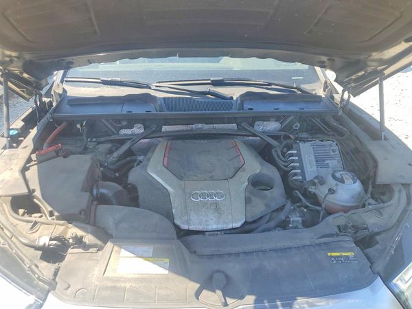 2018 AUDI SQ5 quattro Premium Plus — Engine bay
