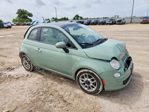 2014 FIAT 500 Pop — Passenger 3/4