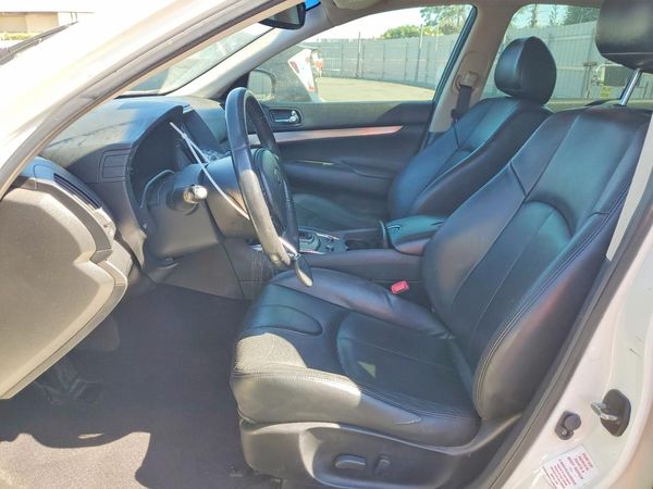 2015 INFINITI Q40