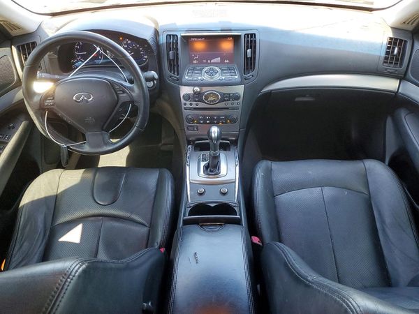 2015 INFINITI Q40