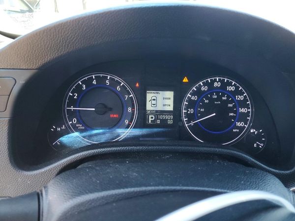 2015 INFINITI Q40