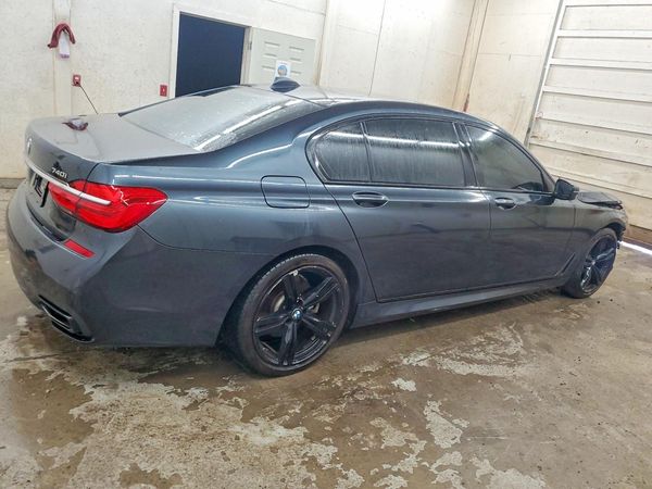 2019 BMW 740