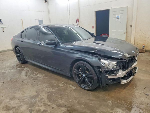 2019 BMW 740