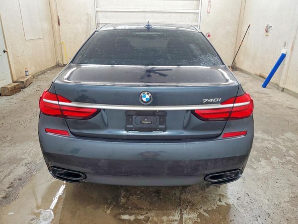 2019 BMW 740
