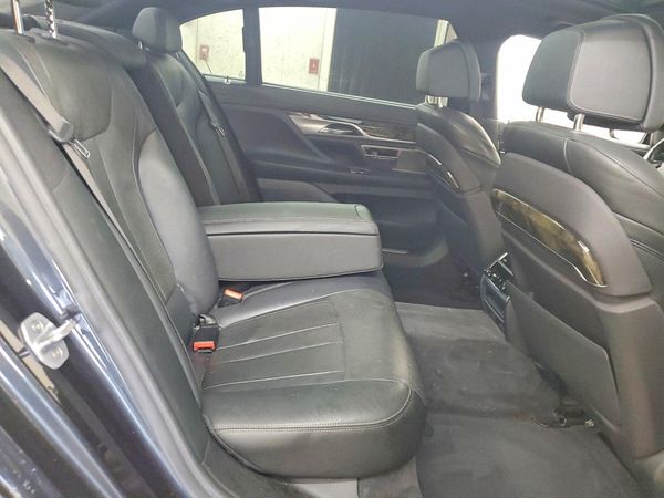 2019 BMW 740