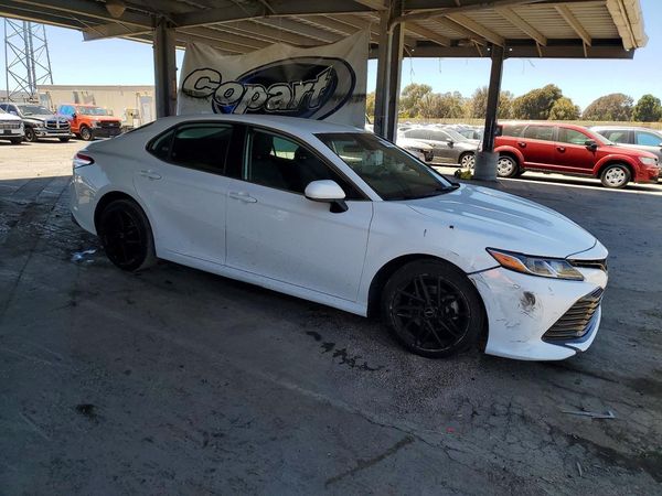 2020 TOYOTA CAMRY LE