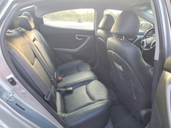 2015 HYUNDAI ELANTRA GLS(Middle)