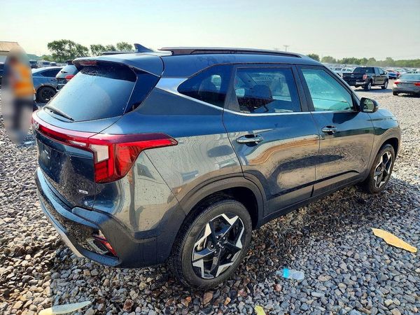 2024 KIA SELTOS EX
