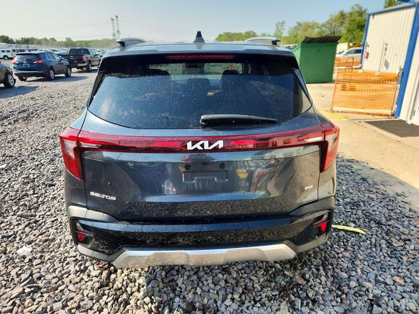 2024 KIA SELTOS EX