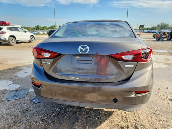 2014 MAZDA 3