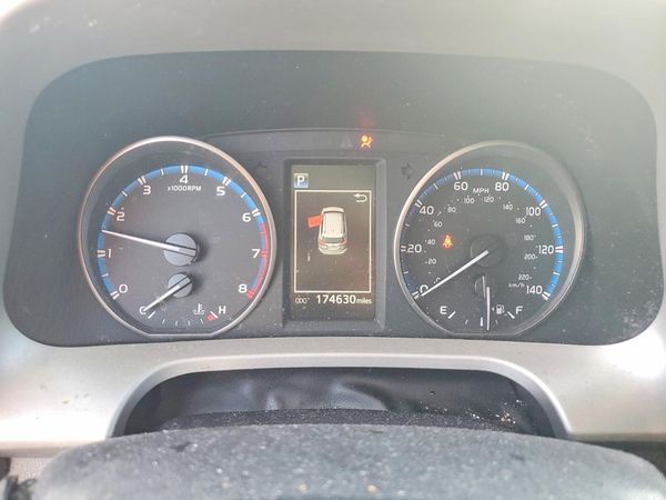 2017 TOYOTA RAV4 LE