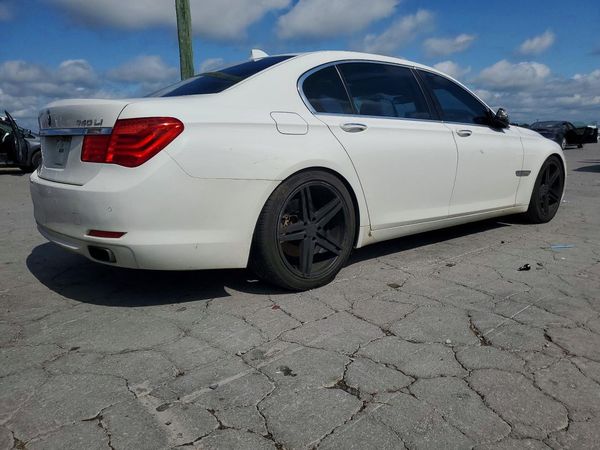 2012 BMW 740