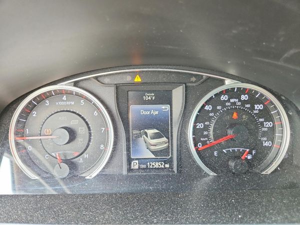 2016 TOYOTA CAMRY