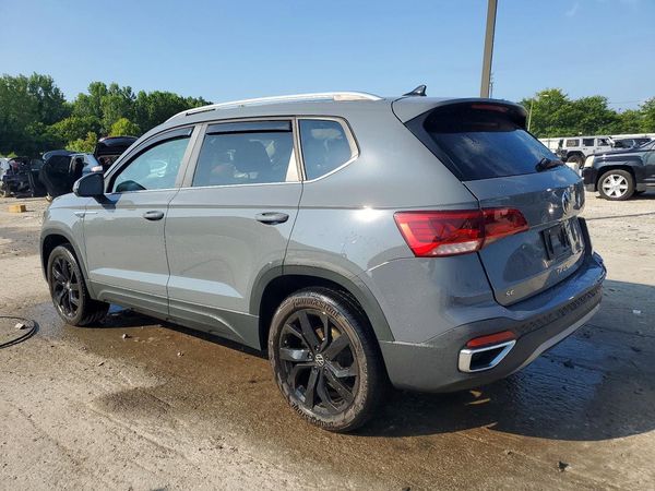 2022 VOLKSWAGEN TAOS 4Motion SE