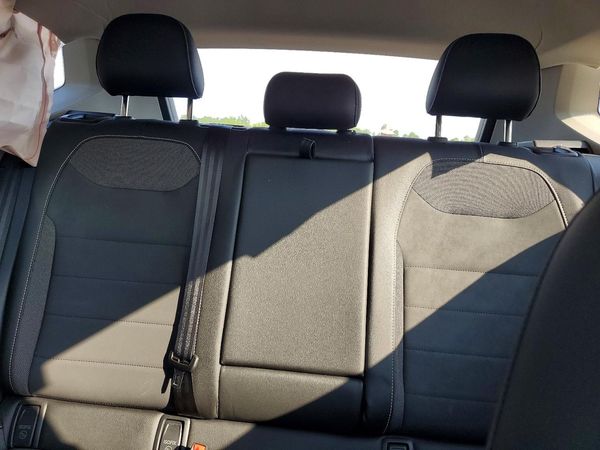 2022 VOLKSWAGEN TAOS 4Motion SE