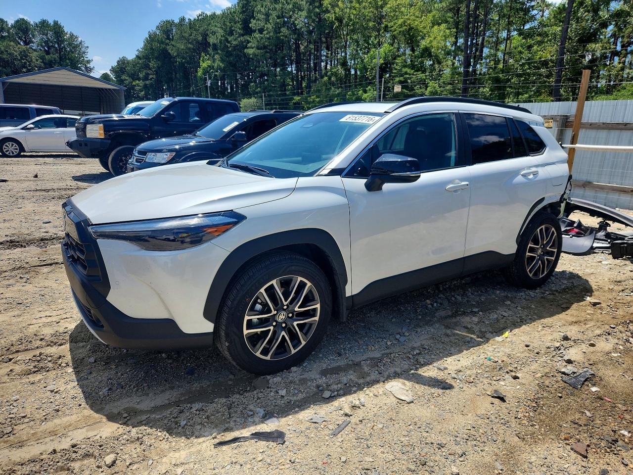 2026 TOYOTA COROLLA CROSS XLE