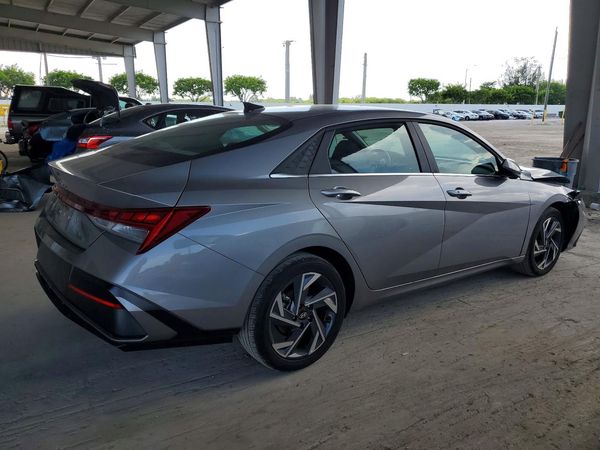 2025 HYUNDAI ELANTRA