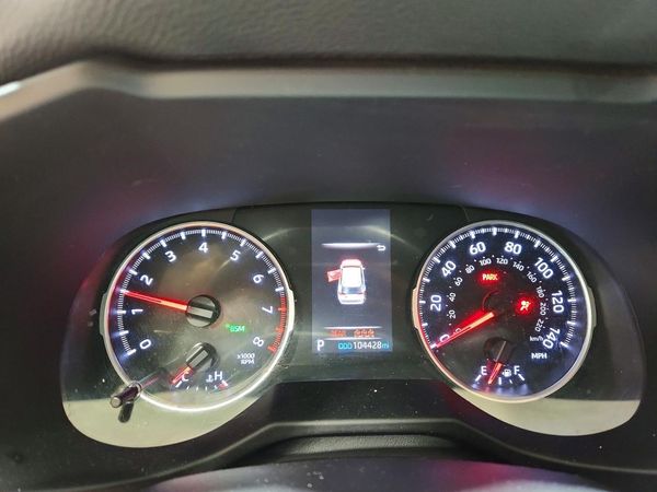 2021 TOYOTA RAV4 XLE
