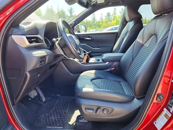 2024 TOYOTA HIGHLANDER